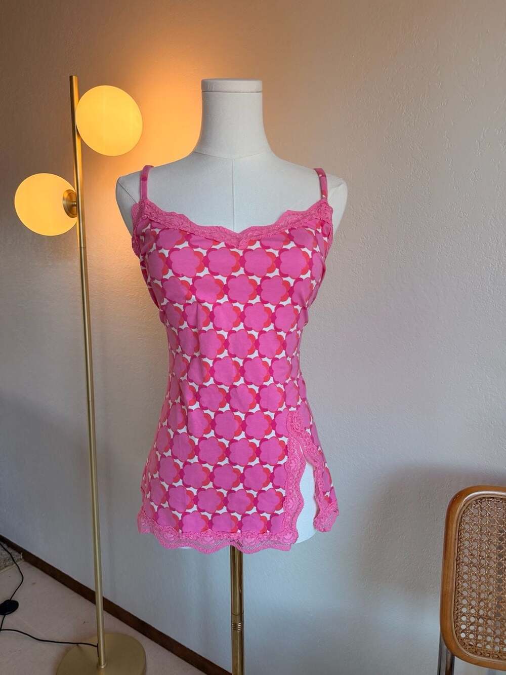 Y2K Victoria’s Secret PINK Floral Lace Side Slit Cami Tank Top L